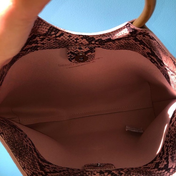 Light Brown Snakeskin Bag 🐍 - Picture 2 of 3